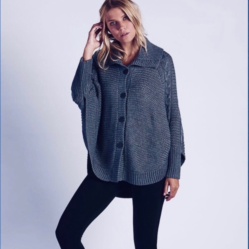 Ugg Women's Maribeth Button Front Knit Cape Sweater, XS/S